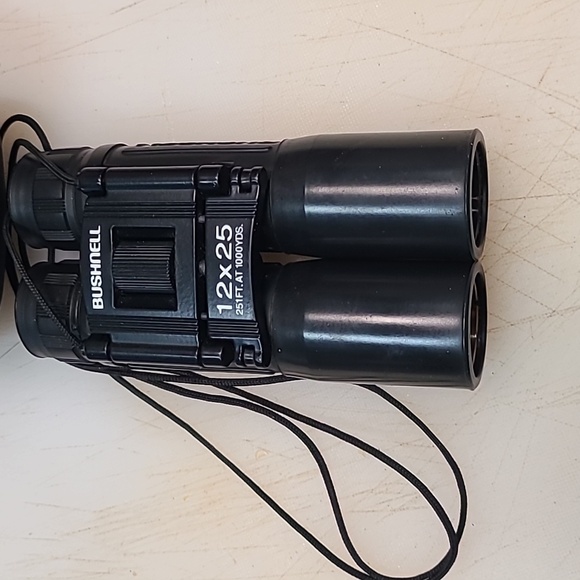 BUSHNELL 12x25 Compact  Binoculars - Picture 2 of 3